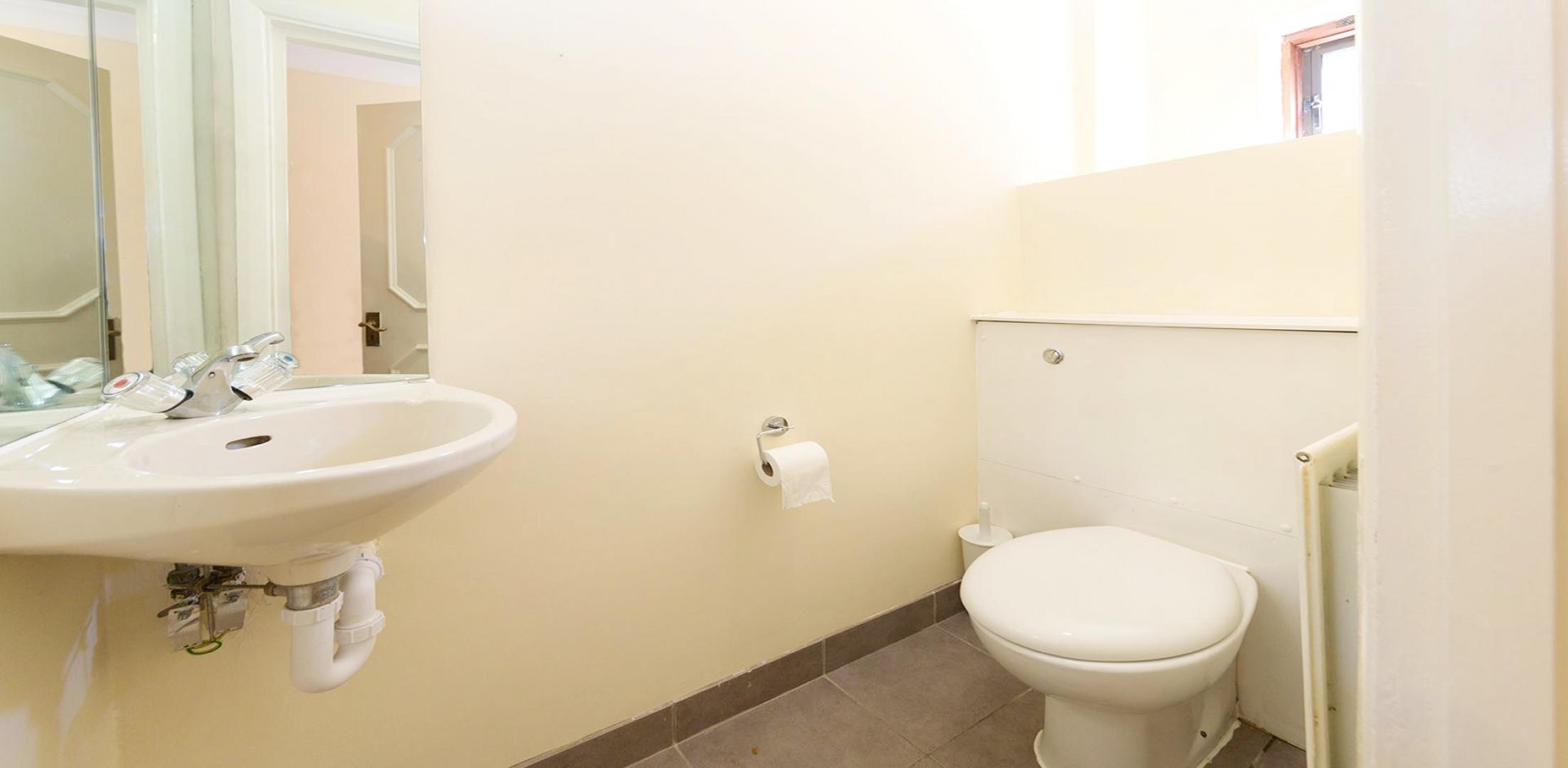 			4 Bedroom, 1 bath, 1 reception House			 St Helens Gardens, LADBROKE GROVE